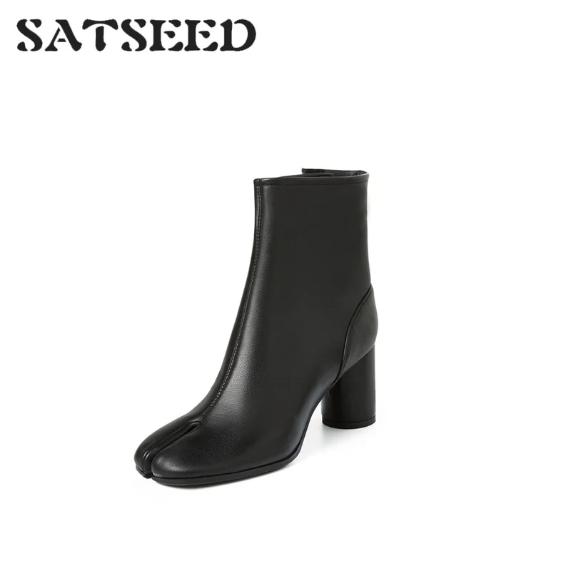 

2019 Korean Spring and Autumn New Women's Boots with Toe Boots Goat Goat Martin Round Head Shoe Heel