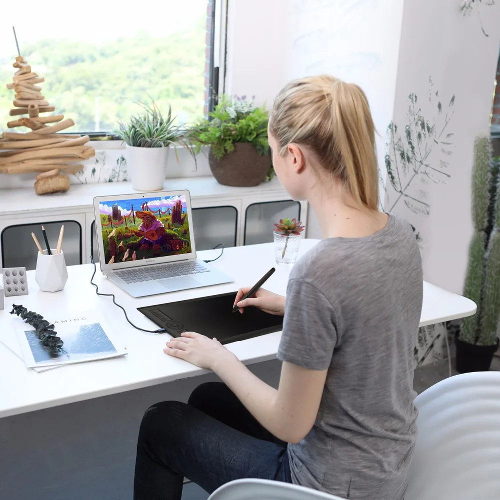 GAOMON M10K 2018 Version 10 x 6.25 Inches Art Digital Graphic Tablet for Drawing with 8192 Level Pen Pressure Passive Stylus