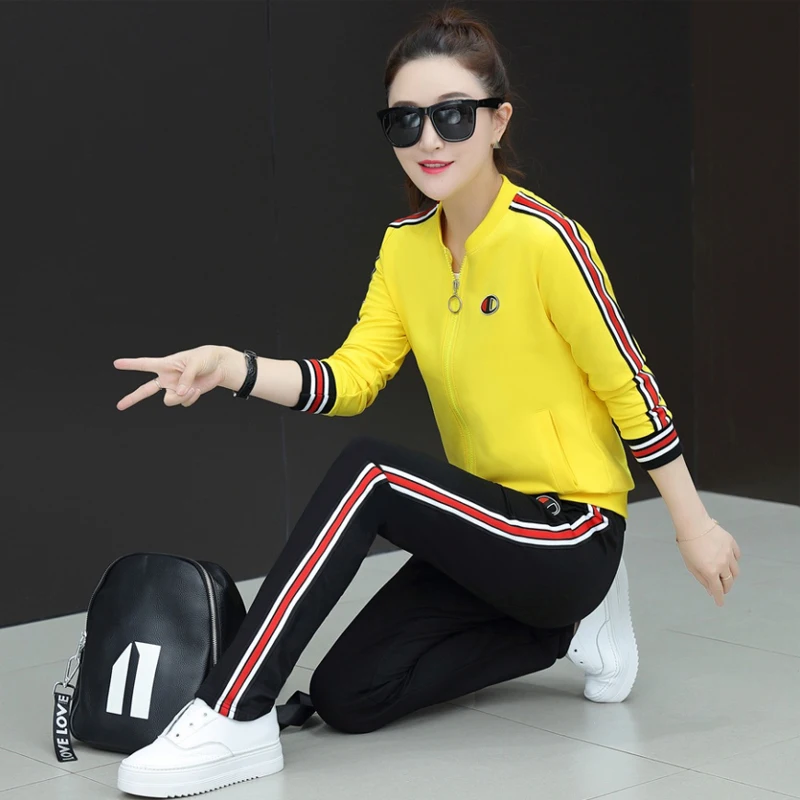 

2019 Spring and Autumn New Hot Korean Version of the Casual Spring and Autumn Temperament Ladies Sports Suit Three-piece