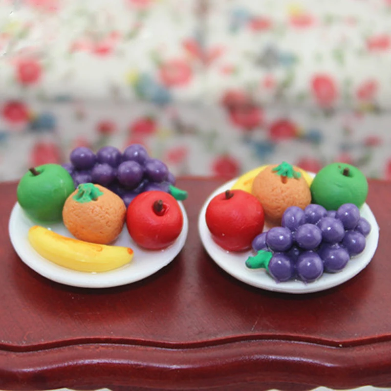 1:12 миниатюрная еда свежие фрукты блюдо Виноград Груша Оранжевый Персик Белое Блюдо кукольный домик кухонные аксессуары