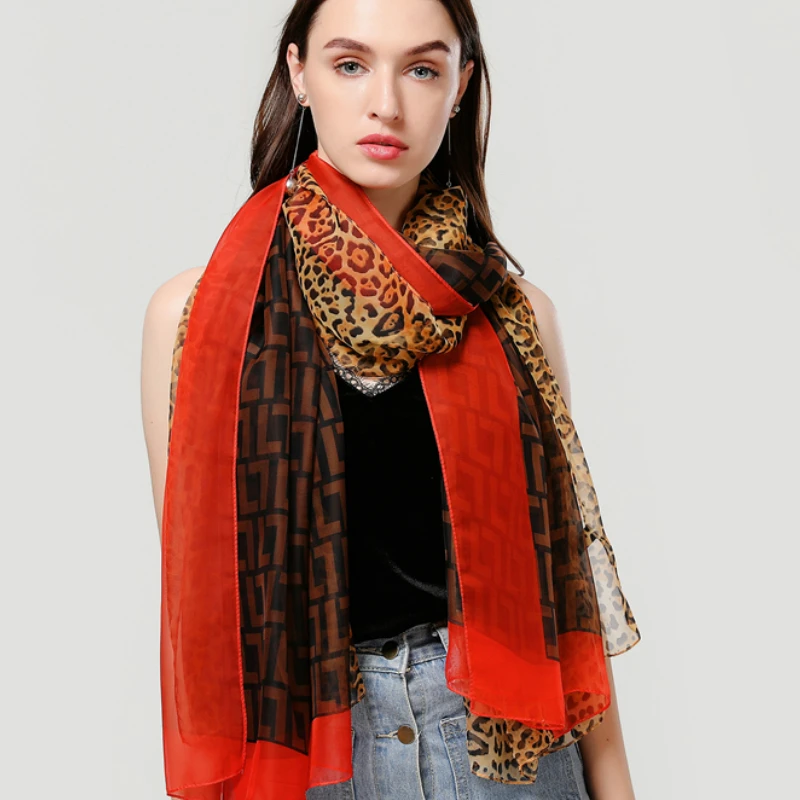 Модный принт Шелковый женский пляжный Шарф Шали Обертывания Foulard солнцезащитный козырек для дамское парео саронг Бандана Шарфы