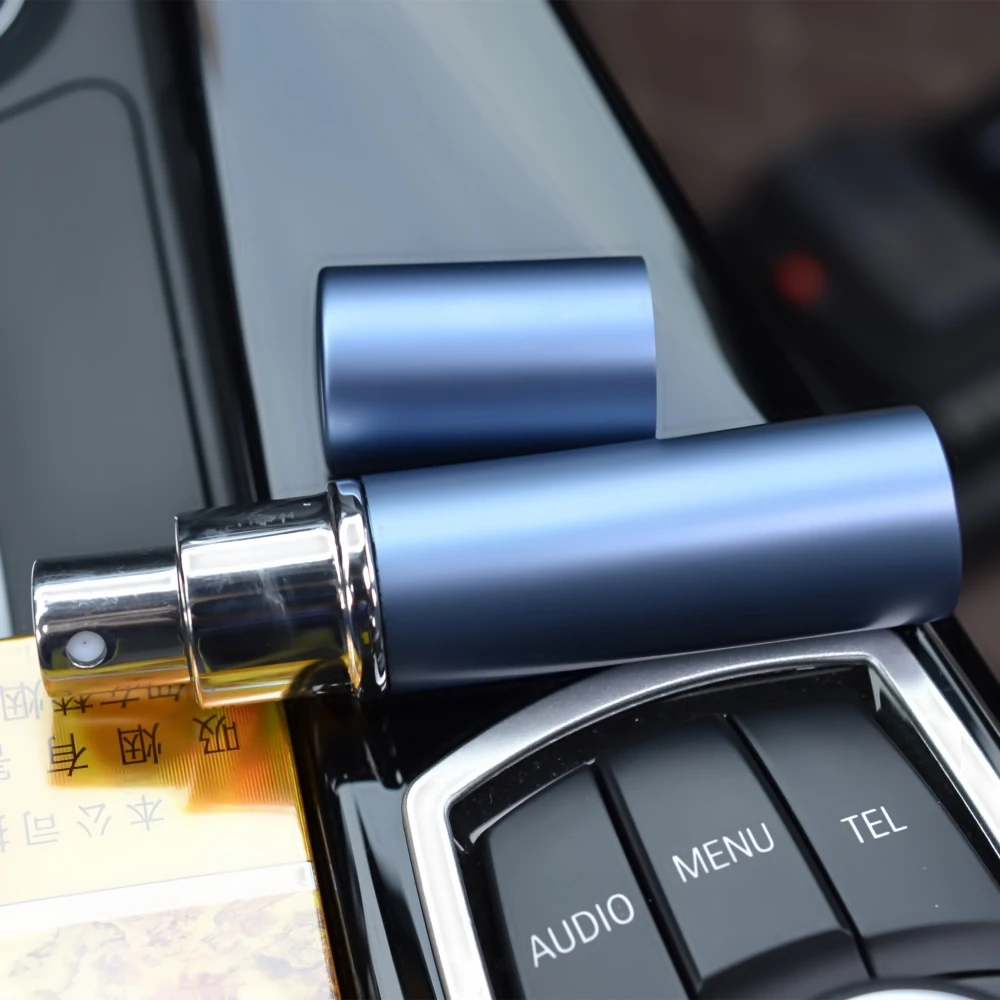Murah 1 PC Kualitas Tinggi 5 Ml 10 Ml Perjalanan Perfume Atomizer Botol Semprot Kaca Dapat Diisi Ulang Refillable Botol Portabel Logam semprotan