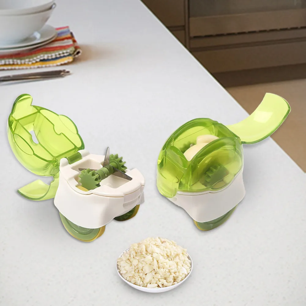 Multifunction Rolling Garlic Chopper Plastic Garlic Crusher Household