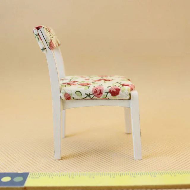 Handicraft 1:12 Dollhouse Miniature Safflower cloth dining chair furniture toys match New girls kids gift Handicraft 1:12 Dollhouse Miniature Safflower cloth dining chair furniture toys match New girls kids gift