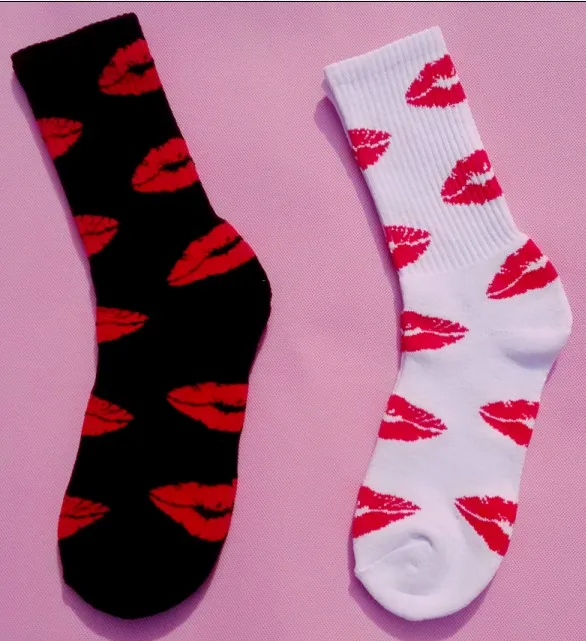24 шт. = 12 пар хлопковых носков из хлопка модный, с изображением красных губ губная помада с утолщенным низом, в стиле "хип-хоп" для мужчин прогулочные носки 24 шт./лот - Цвет: Многоцветный