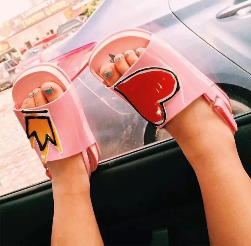 

2018 new mini melissa sandals shoes cartoon kids shoes 3 color Girls boys casual cute beach shoes children's sandals soft zapato