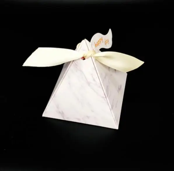 100pcs Creative Happy Day Marble Style Triangular Pyramid Wedding Favors Candy Box Party Supplies Gift Chocolate Box Bomboniera
