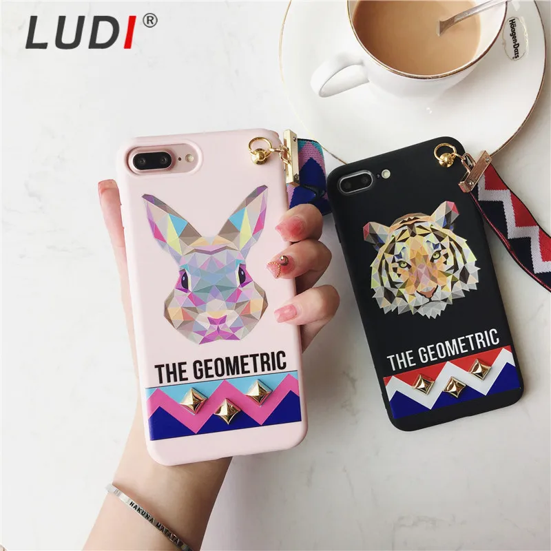 LUDI Hot Retro 3D Patterned Tiger Rabbit Stud Rivet Phone Case for iPhone 7 7Plus Wrist Strap Phone Bag for iPhone X 6 6s 8 Plus1