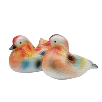 

Ceramic crafts Wedding gift lovers' creative decoration Discoloration craftwork statues sculpture Home wedding decoration dies