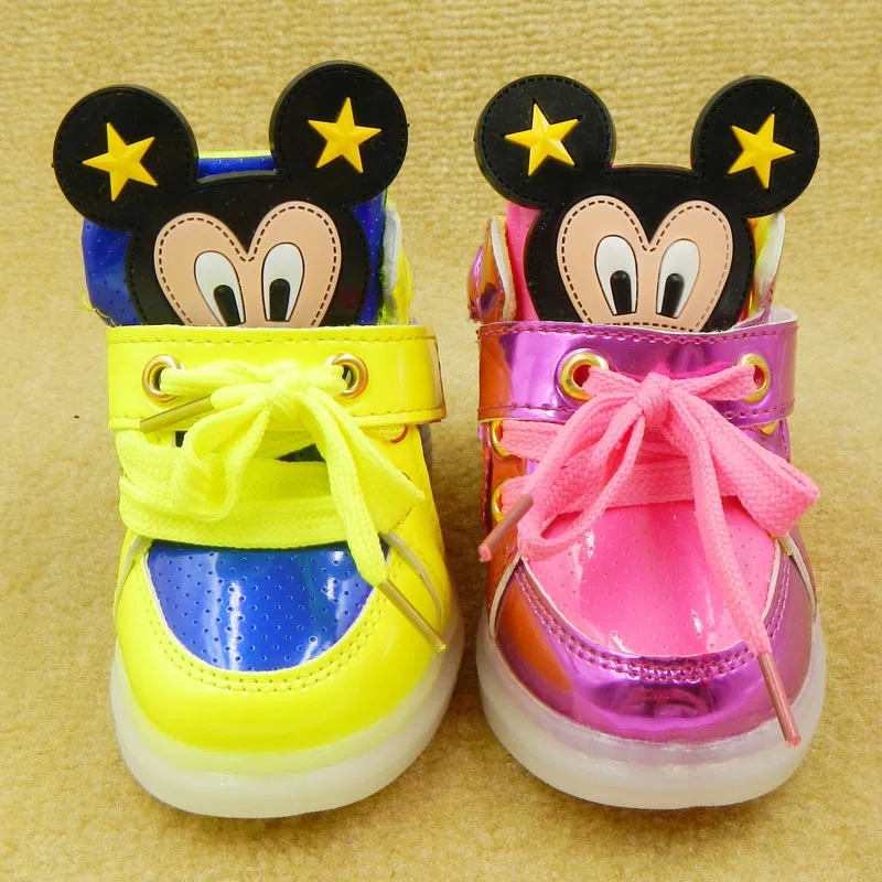tenis do mickey com led