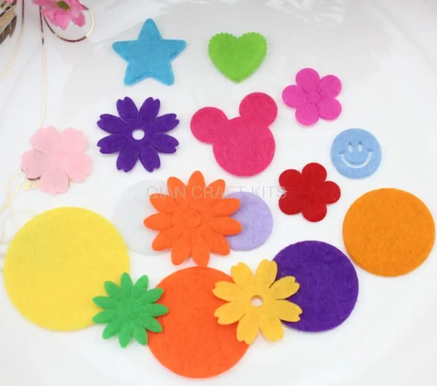 

2000pcs 18-40mm Felt Flower Shaped Circle Shaped,Star,Mouse,Heart Felt multiple Colors wholesale free shipping mix sampler