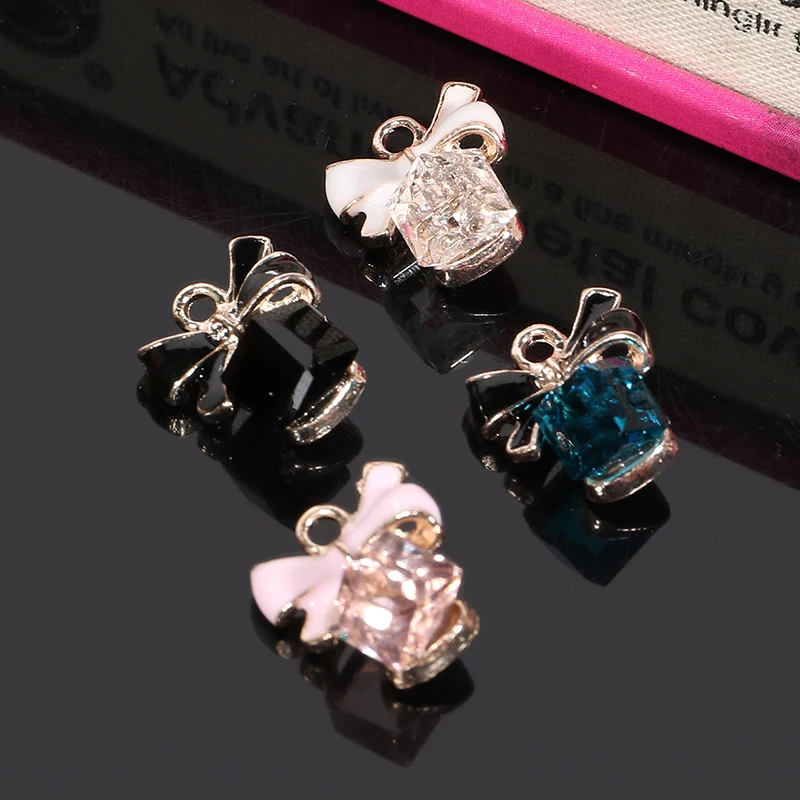 

2017New 100Pcs Cube Center Bow pendant/Buttons for Sweater chain or earrings decoration and DIY hair accessories RM207