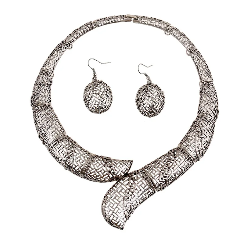 LZHLQ готическое колье ожерелье наборы массивные полые металлические ключицы ожерелья цепи винтажные покрытые ювелирные аксессуары в стиле панк