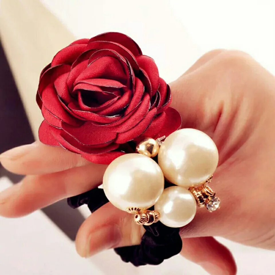 

Pearl Flower Elastic Hair Bands Girls Satin Big Rose Three Pearls Decor Hair Band Ponytail Rubber Band Women Haar Accessories