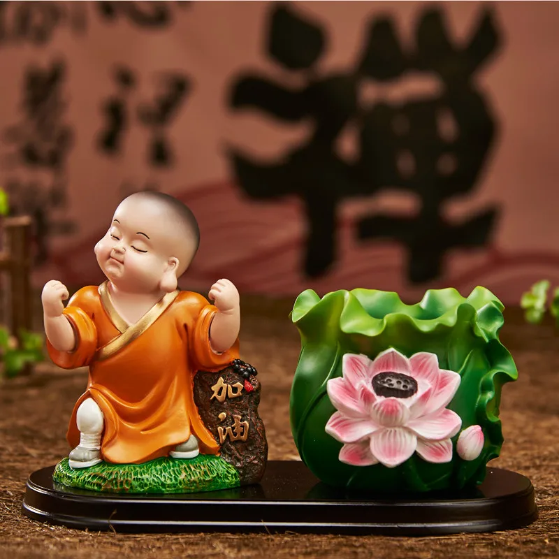Small Monk Desk Furniture Office Pen Holder Decoration Creative Decoration Teacher 's Day Gifts