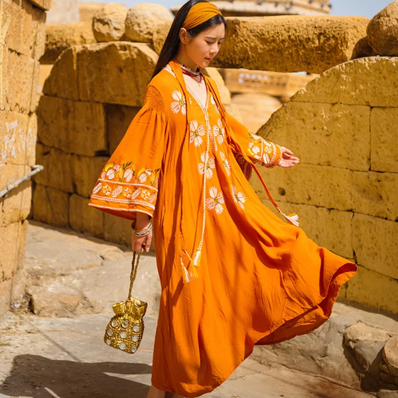 

[EWQ] 2019 new spring summer flare sleeves embroidery V-neck long loose dress female women fashion clothes Orange color WF59807