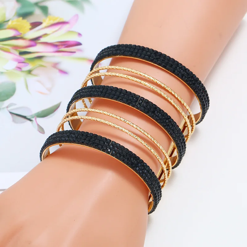 LZHLQ модный металлический браслет макси для женщин трендовый браслет из смолы мозаичного хрусталя Гладкий регулируемый браслет с широким отверстием - Окраска металла: Black