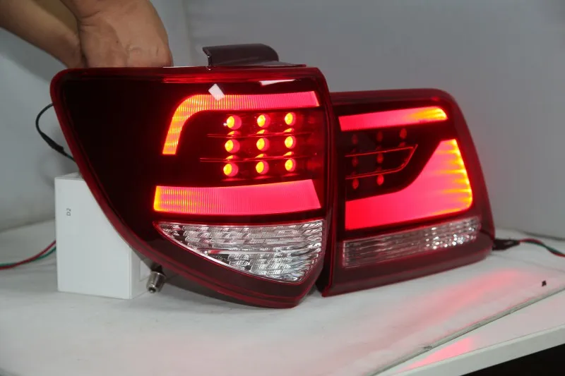 12-14年 新款Fortuner 红白尾灯 YZ (12)