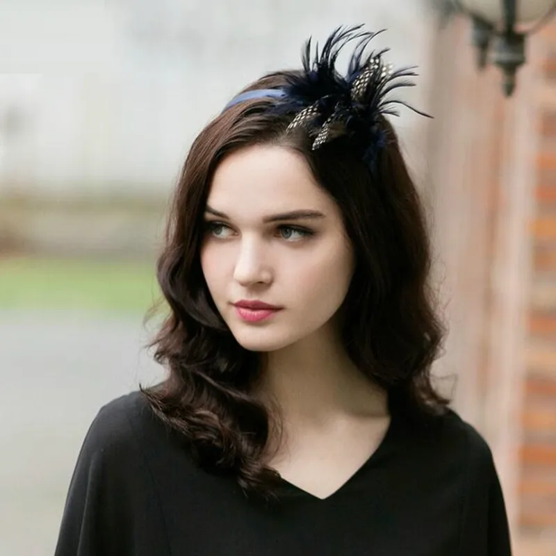 Женская фетровая шляпа с перьями королевская Ascot элегантная шикарная федора