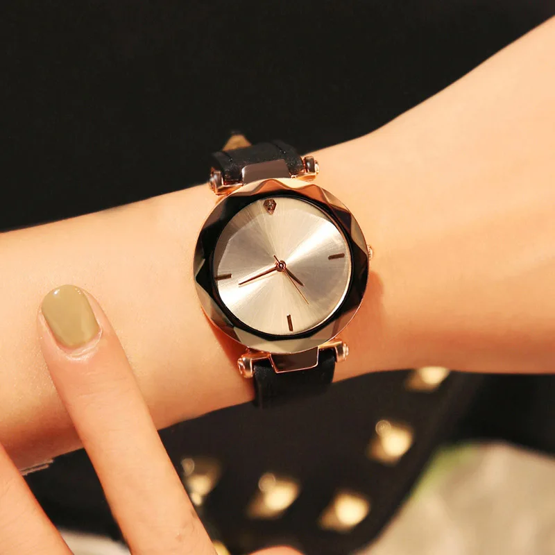 

Newly 1 Pcs Women Student Wrist Quartz Watch Round Dial PU Strap Adjustable for Business VK-ING