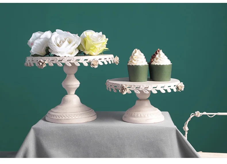 Старинный белый десертный стол цвета слоновой кости украшения пирог на день рождения или свадьбу лоток деревянный лоток