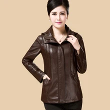 Искусственная кожа пальто черная кожаная куртка г. осенне-зимние теплые куртки с капюшоном пальто женские тонкие короткие кожаные добавить бриллиантами QH1053