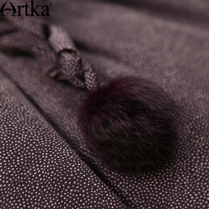 ARTKA Women Sleeveless Jacket Coat 2018 Autumn Outerwear With Hood Vintage Puffer Jacket With Pom Pom Winter Outerwear WA10123D