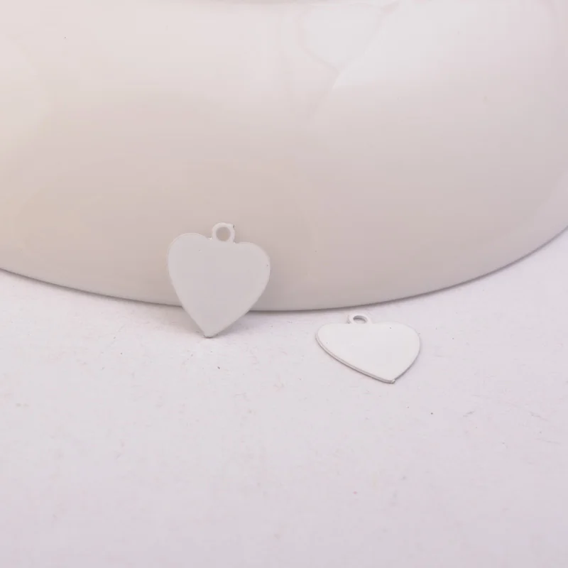 100 шт. AC10605 10*11 мм латунные маленькие сердца Подвески многоцветные аксессуары кулон для сережек Изготовление ювелирных изделий - Окраска металла: White