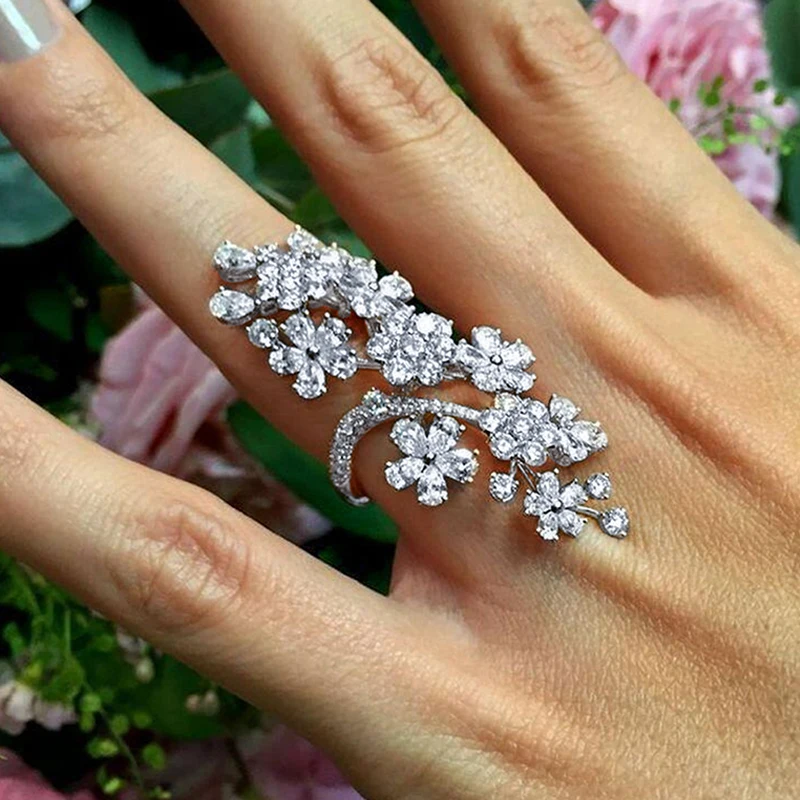 

Classic Crystal Flower Drop Geometry Joint Rings Women Charm Temperament Dance Party Accessories Female Ring