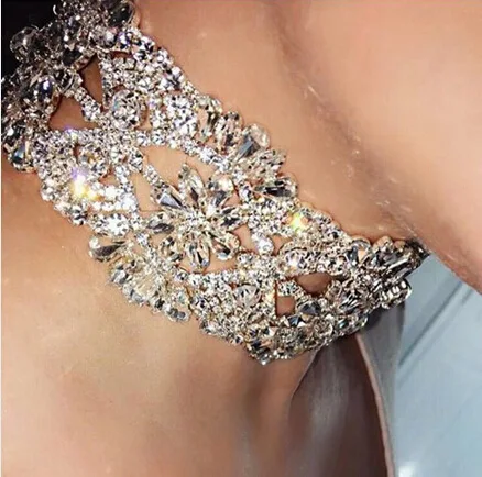 

2017 fashion big crystal flowers collar choker necklace vintage statement necklace women maxi necklaces neck Jewelry collares
