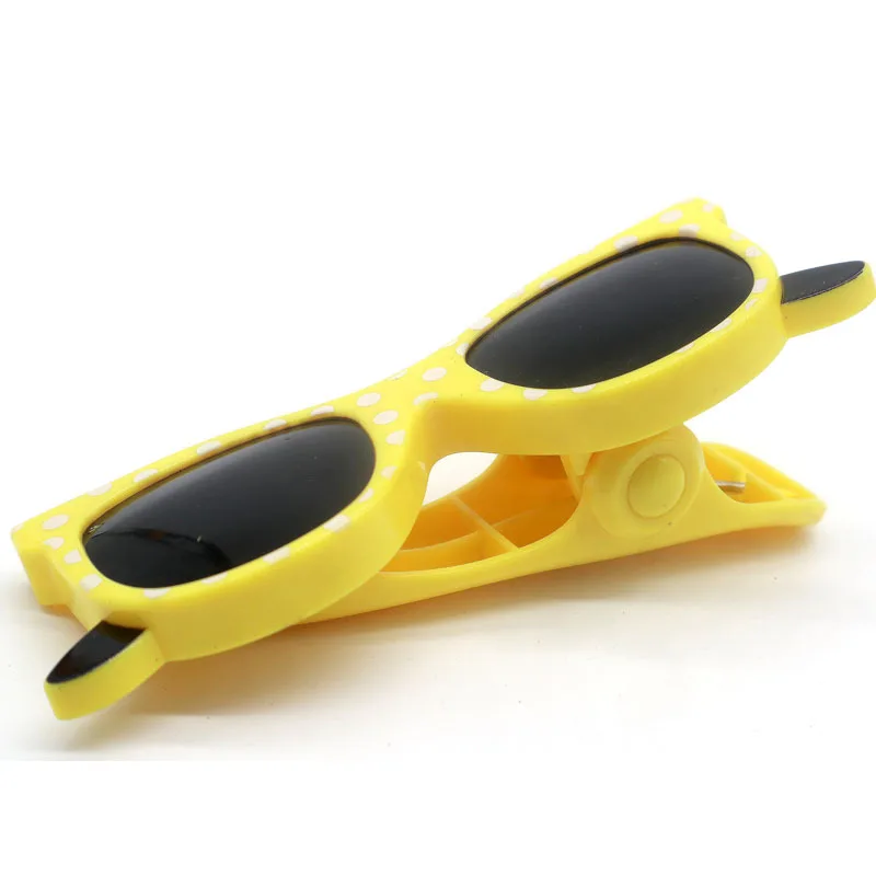 1pcs Sunglass Design Plastic Beach Slipper Towel Clips Large Sun Bed