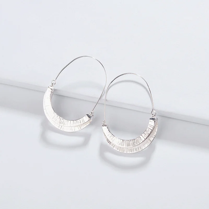 

2018 Fashion Women Simple Oval Metal Drop Statement Earrings Gold And Silver Vintage Drop Dangle Earrings Jewelry Wholesale