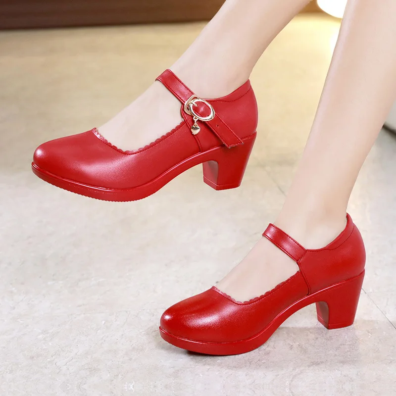 Большой размер 33-43, женская обувь г. Весенне-осенние туфли-лодочки на среднем квадратном каблуке черного, белого, серебристого, красного цвета Женская офисная обувь 41, 42