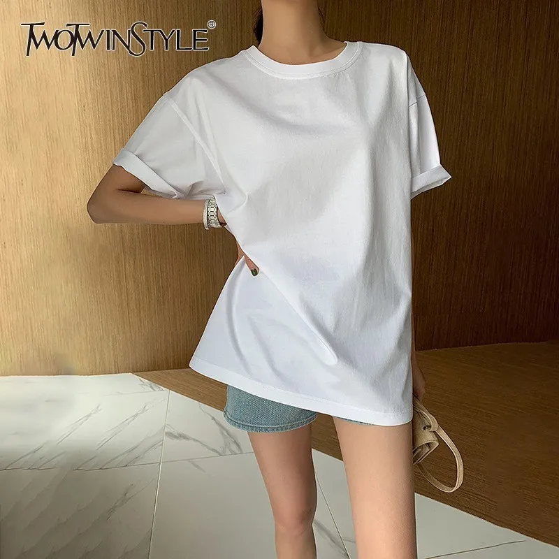 Baratos TWOTWINSTYLE camiseta negra de verano para mujeres cuello redondo manga corta Tallas grandes ropa de moda femenina 2019 Casual nueva marea