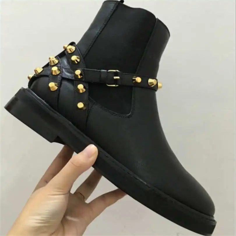 

2017 Design Escarpins Femme Zapatos Mujer Slip On Round Toe Low Flat Heel Solid Rivet Decoration Ankle Boots Shoes Women Boots