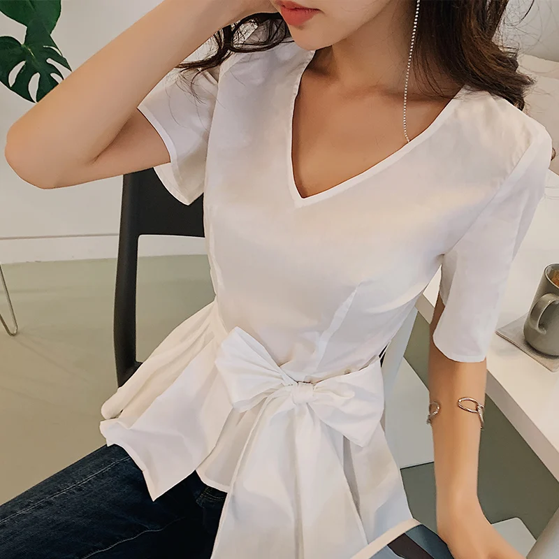 

Dabuwawa Women Shirts 2019 Summer New Elegant Short Sleeve Bow Tie White Shirts High Waist V-neck Temperament Tops DN1BST006
