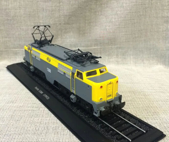 

1:87 Retro Tram 1208 (1952) Static Simulation Railway Train Model Collection Model