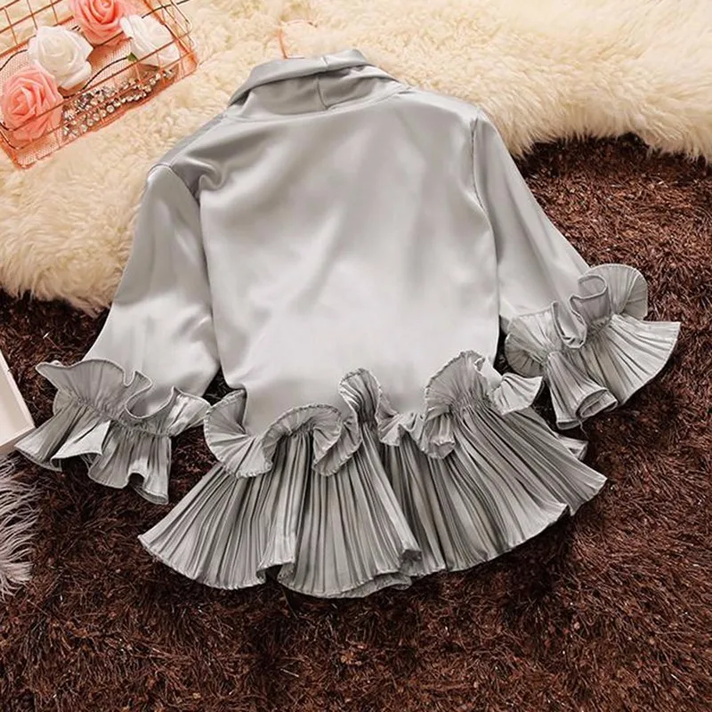 CHICEVER Pleated Ruffles Women's Blouse V Neck Three Quarter Butterfly Sleeve Short Summer Tops For Women 2018 OL Style Fashion