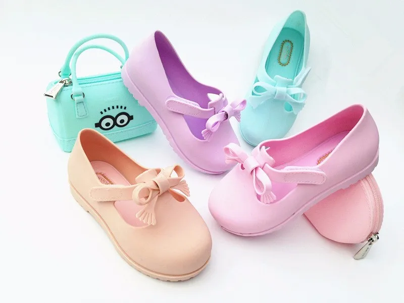 Новая обувь для детей От 1 до 6 лет Весенняя и летняя детская одежда обувь для девочек модные розовые зеленые резиновые для маленьких девочек повседневная обувь