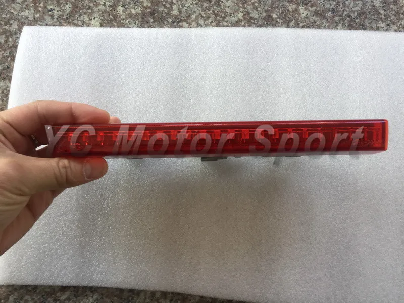 2012-2015 Nissan R35 Genuine Rear Fog Lamp Brake Light (1)