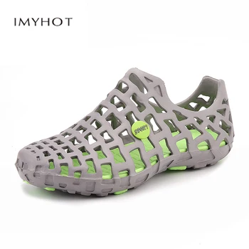 

2019 Light and environmentally friendly Hole shoes waterproof beach shoes sandals rain boots super light and tasteless