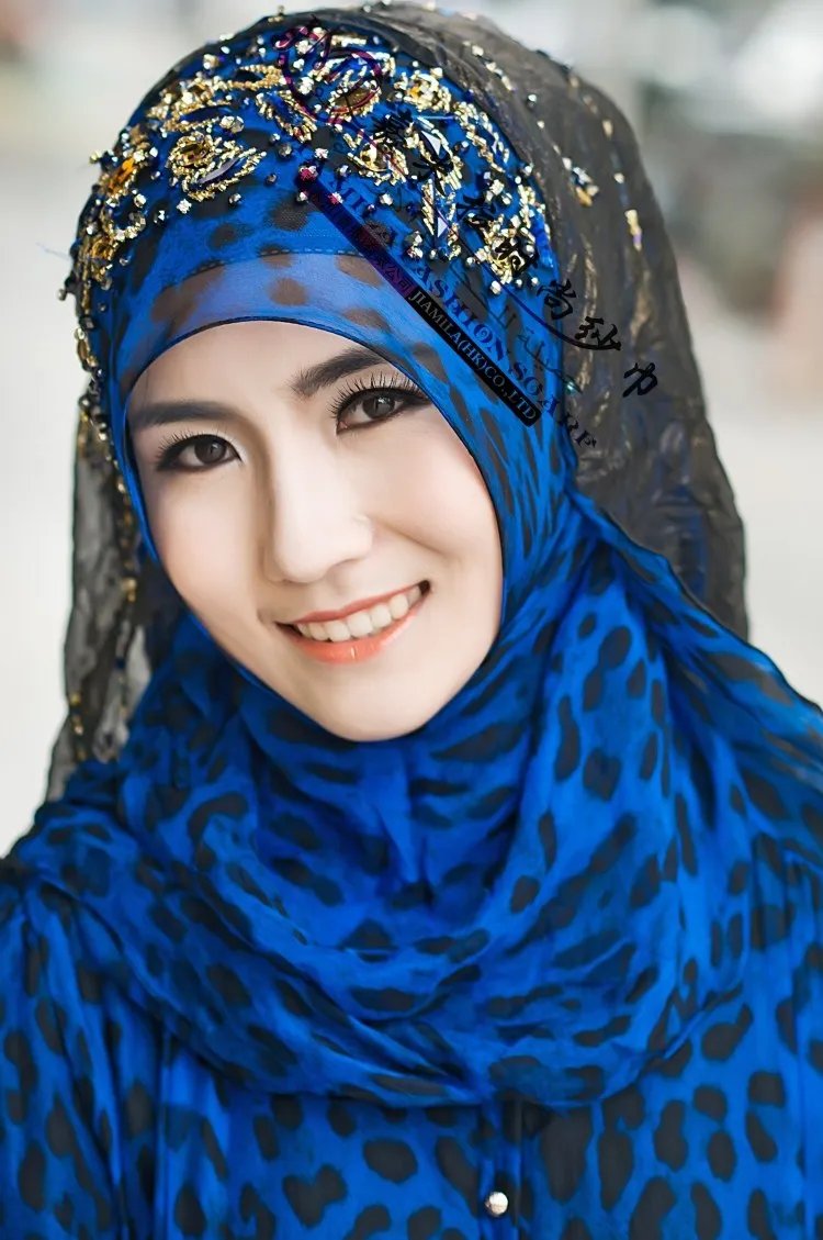 muslim wearing hijab