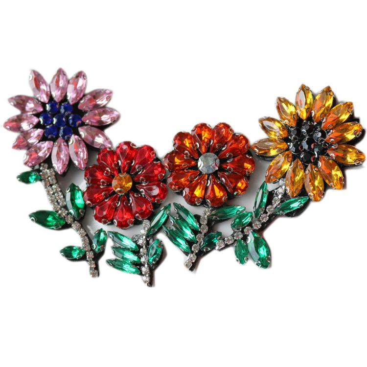 

1Pcs Shining Flower Creative Decorative Clothing Three-dimensional Nail Bead Rhinestone Patches at Coat Dress Pants Accessories