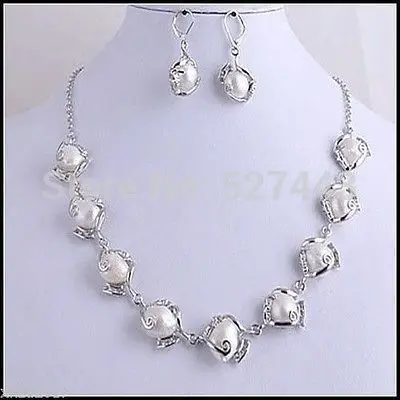 

Wholesale Natural Weird Whire Pearl Necklace Earrings Sets (A0513)