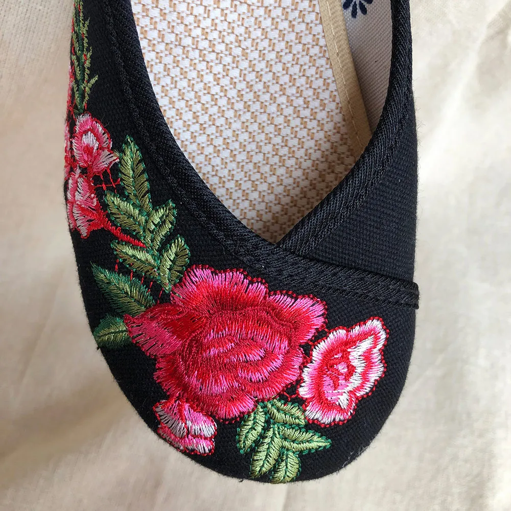 Veowalk Handmade Women's Vintage Embroidered Canvas Ballet Flats Ladies Comfortable Chinese Ballerinas Vegan Embroidery Shoes women shoes women flats