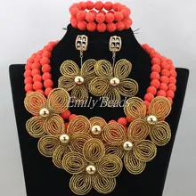 Искусственный Coral Свадебные Цепочки и ожерелья комплект Коренастый Биб Цепочки и ожерелья ювелирные изделия комплект ручной работы золотыми цветами для Для женщин cj643