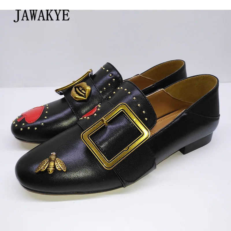 

2018 Retro Flat Shoes Women Round Toe Rivet Red Heart Metal Buckle Lazy Slippers Woman Fashion Casual Shoes