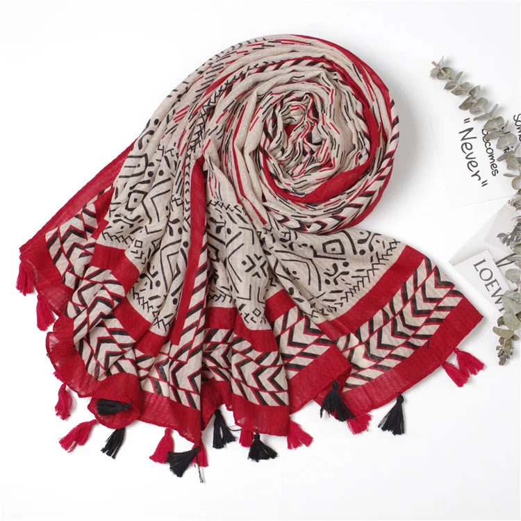 2017 Fashion Women Geometry Pattern Cotton Tassel Scarf Women Geometric
