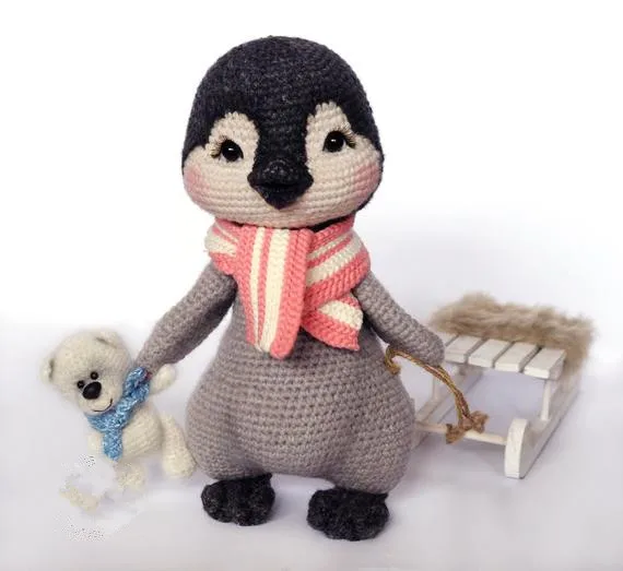 Вязаные игрушки амигуруми погремушка фигурка пингвина номер w49