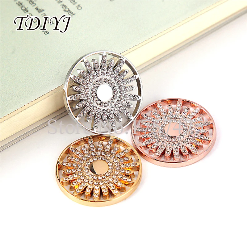 

TDIYJ 10pcs Newest Assorted 33mm Deluxe Crystal Flower Coin as My Coin Pendant for Coin Holder as Women Jewelry Gifts